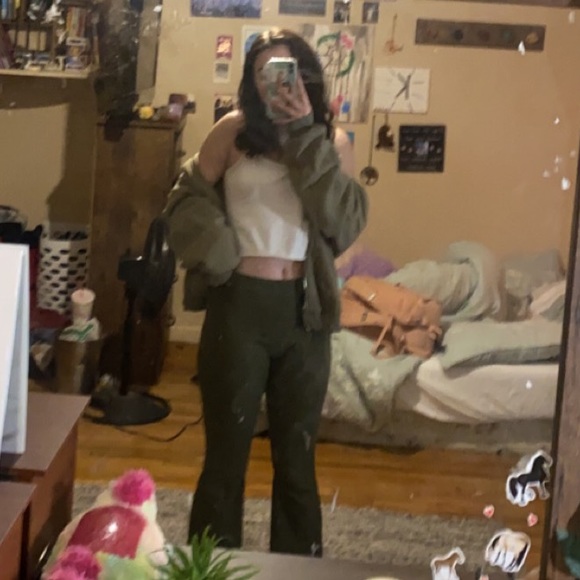 Profile Picture of Kyleigh Cook (@kyleigh_morea) on Poshmark