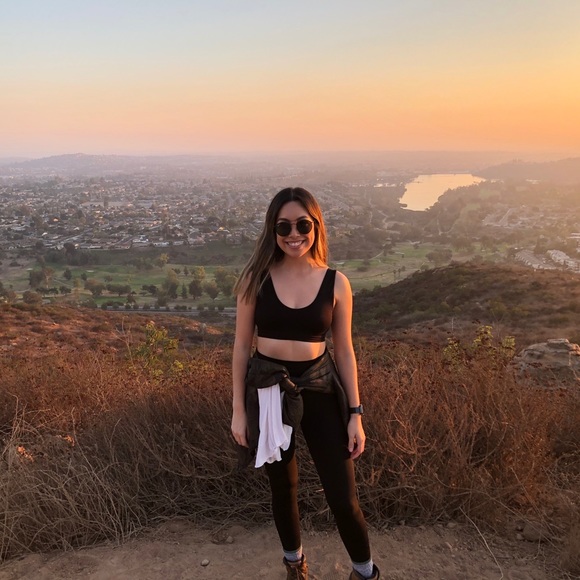 Profile Picture of Alma Esquivel (@aesquivel666) on Poshmark