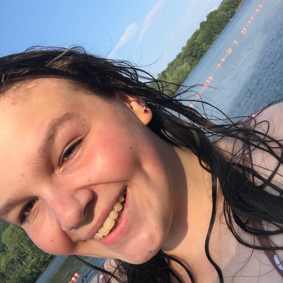 Profile Picture of Olivia Watson (@oliviaw263) on Poshmark