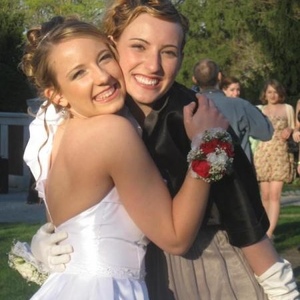 Profile Picture of Claire Hartnell (@unicorncupcake) on Myspace