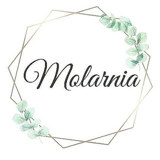 Profile Picture of Molarnia | Bookstagram 📚 (@molarnia) on Instagram