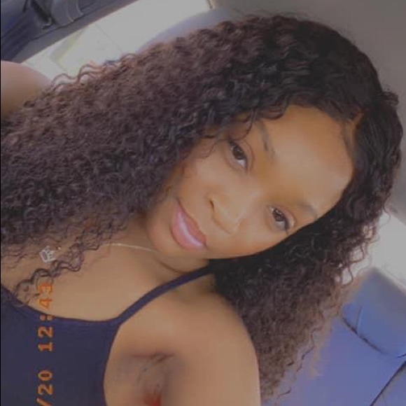 Profile Picture of Melisha Tarver (@lishaa_t) on Poshmark
