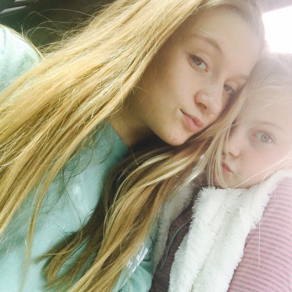 Profile Picture of Abbys Hulshof (@abigialkiol) on Poshmark
