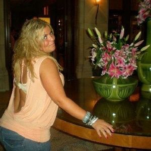 Profile Picture of Violet N. (@veryflyy) on Myspace