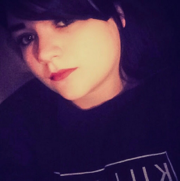 Profile Picture of Hannah Swinford (@swinfordh) on Poshmark