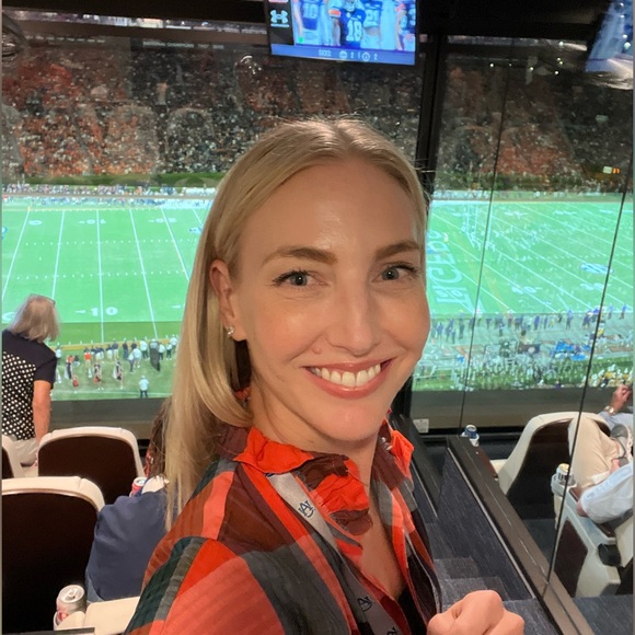 Profile Picture of Marcy Crouch (@marcycrouch177) on Poshmark