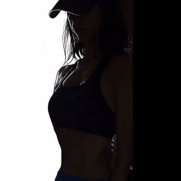 Profile Picture of Christina Goncalves (@ulikethat0) on Poshmark