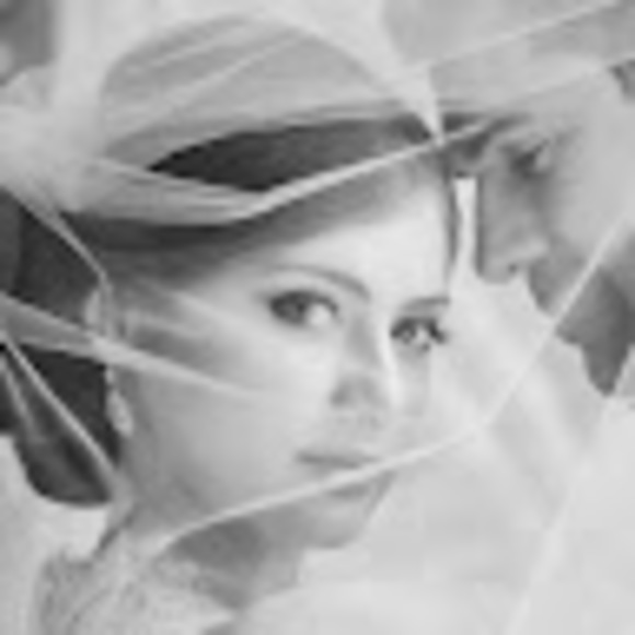 Profile Picture of Anna Kalogridis (@annkalos) on Poshmark