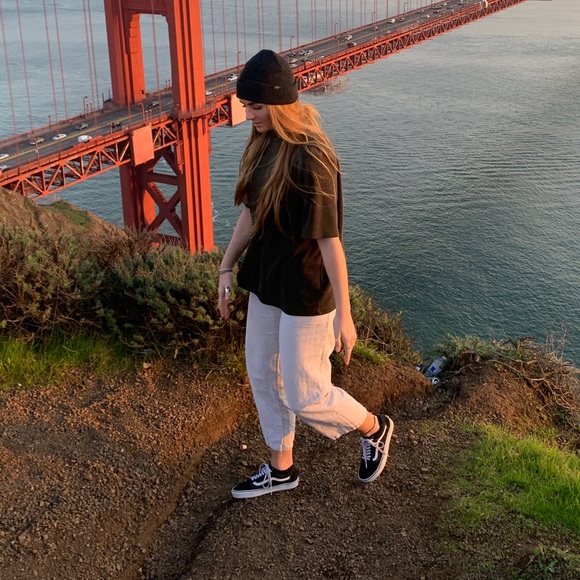 Profile Picture of Clarissa Smith (@cla96) on Poshmark