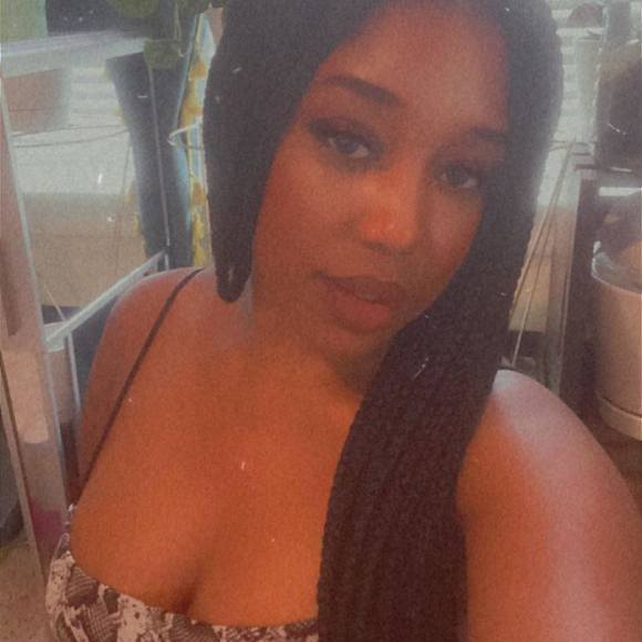 Profile Picture of Sandra Harrison (@sandraharris730) on Poshmark
