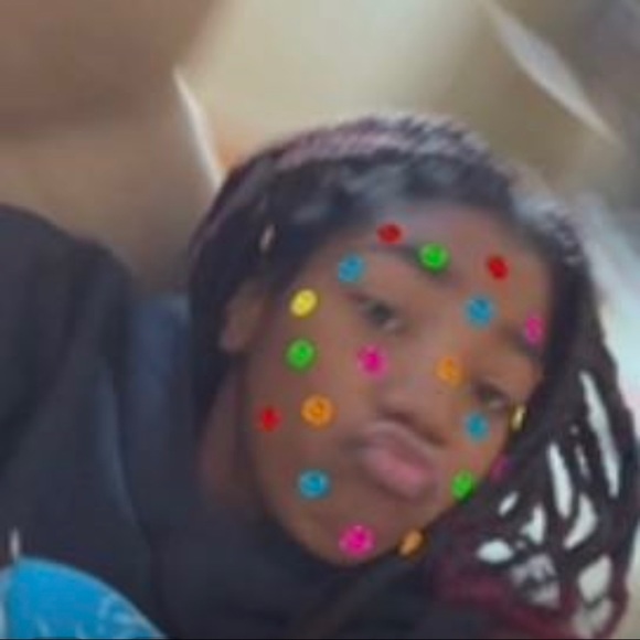 Profile Picture of Carly Carter (@carly_carter18) on Poshmark