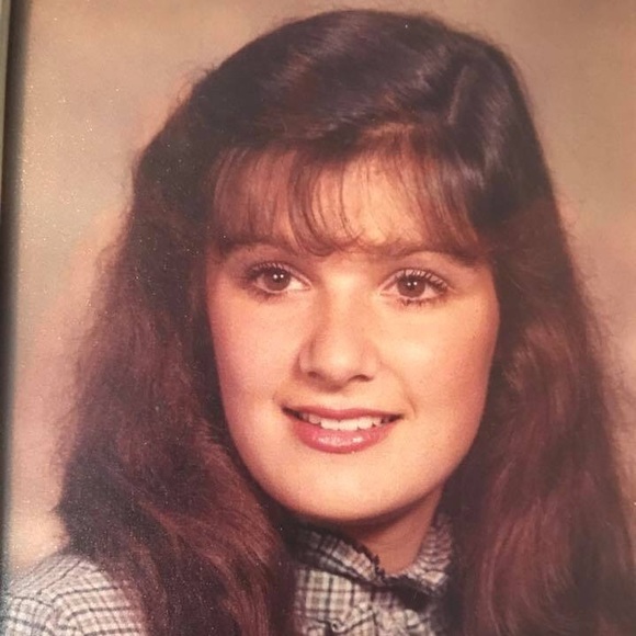 Profile Picture of Kristin Zolten (@kazkaz3) on Poshmark