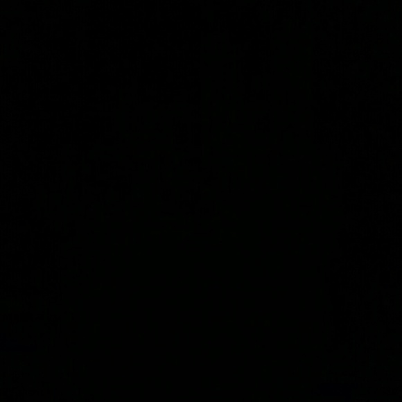 Profile Picture of Emma Popik (@em_ropik10) on Poshmark