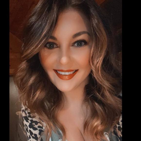 Profile Picture of Alex Middleton (@alexrain13) on Poshmark