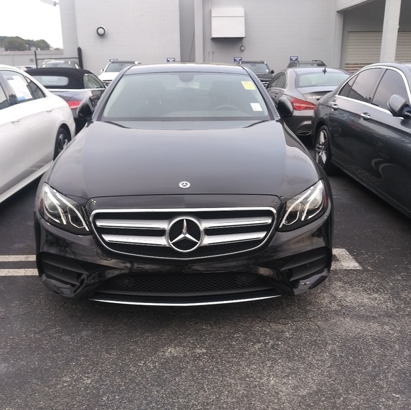 Profile Picture of Constance Hayes (@conniehayes23) on Poshmark