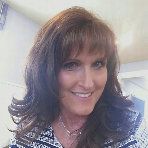 Profile Picture of Judy Bronson (@zippy2222) on Poshmark