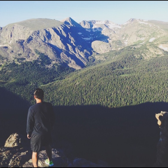 Profile Picture of Austin Berghoefer (@aberghoefer) on Poshmark