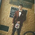 Profile Picture of Damian Wall (@civilized_oaf) on Instagram