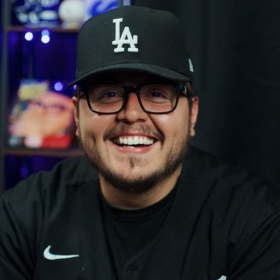 Profile Picture of Danny Flores (@thefloresreport) on Tiktok