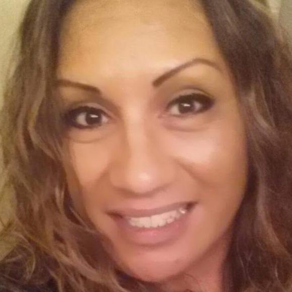 Profile Picture of Nancy Cantrell (@nancantrell143) on Poshmark