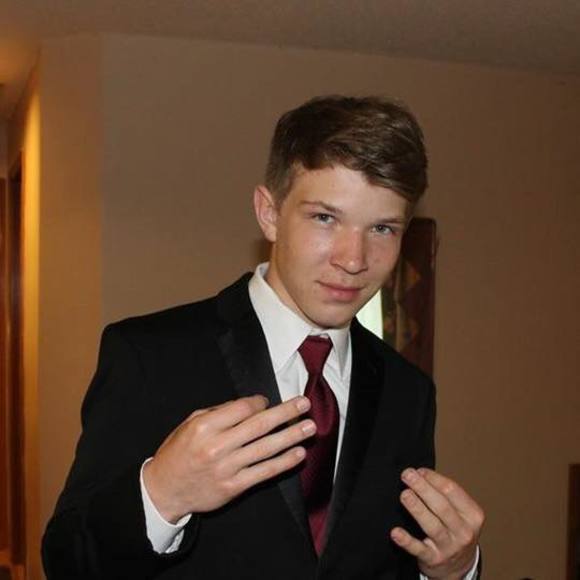 Profile Picture of Gabriel Sullivan (@gabe_sully42) on Poshmark