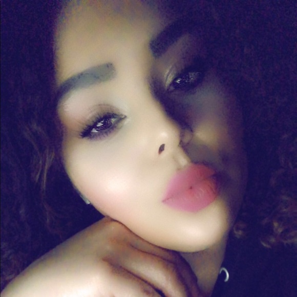 Profile Picture of Jesenia Jimenez (@jessjim93) on Poshmark