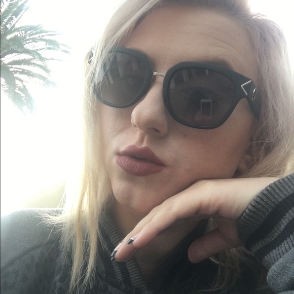Profile Picture of Sabina Mishkina (@smishkina26) on Poshmark