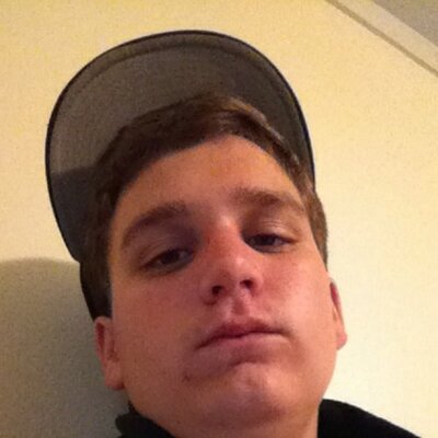 Profile Picture of Nicholas Allen (@EXPlodING_BeaR) on Twitter