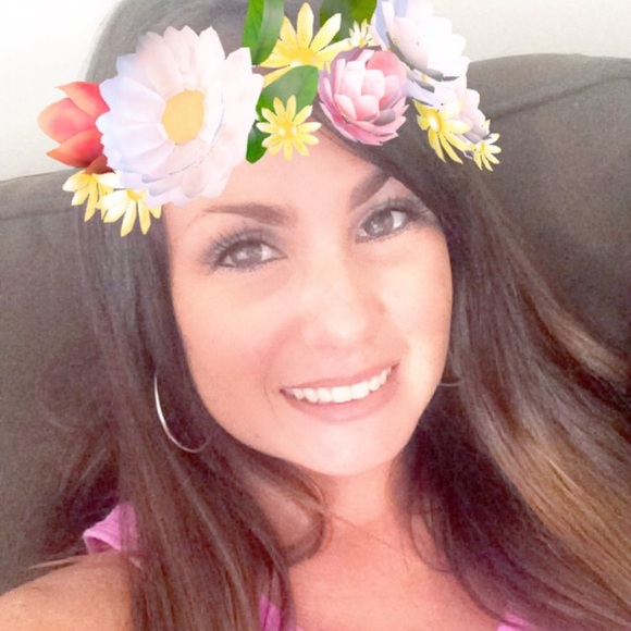 Profile Picture of Ashli Gamache (@gamache19) on Poshmark