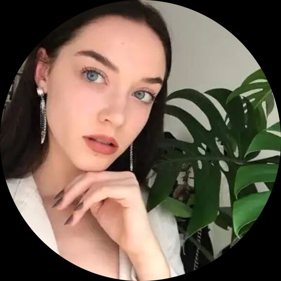Profile Picture of Hale Marcus (@ydzqqlqqzs) on Poshmark