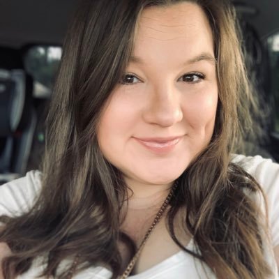 Profile Picture of Amber🌿 (@amberMeverett) on Twitter