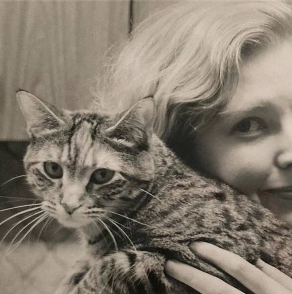 Profile Picture of Jessica Larsen (@jessicalarse265) on Poshmark