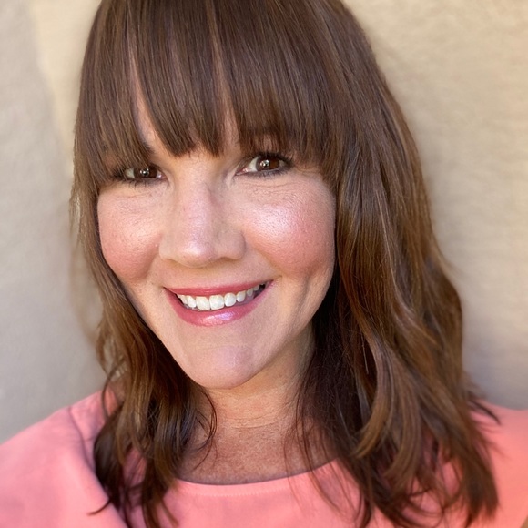 Profile Picture of Cathy Hayes (@cathykhayes) on Poshmark