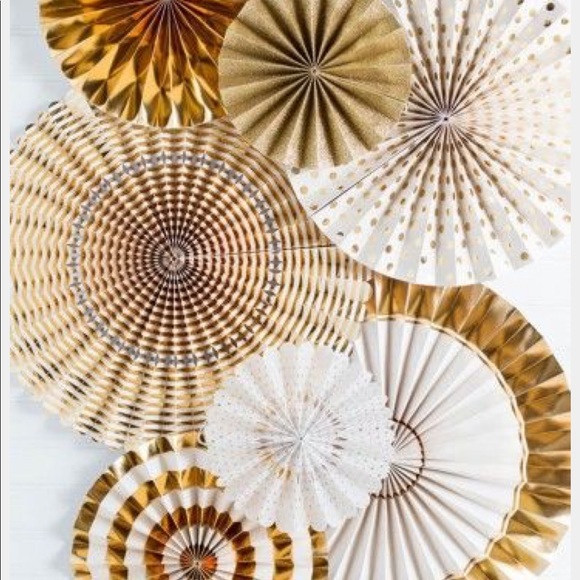 Profile Picture of Ogui Moreno (@oguimore) on Poshmark