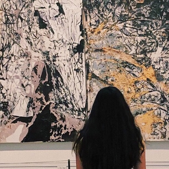 Profile Picture of Amelia Kim (@amelia_kim) on Poshmark