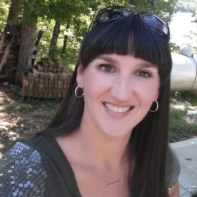 Profile Picture of Stephanie Middleton (@HistoryGrl14) on Twitter