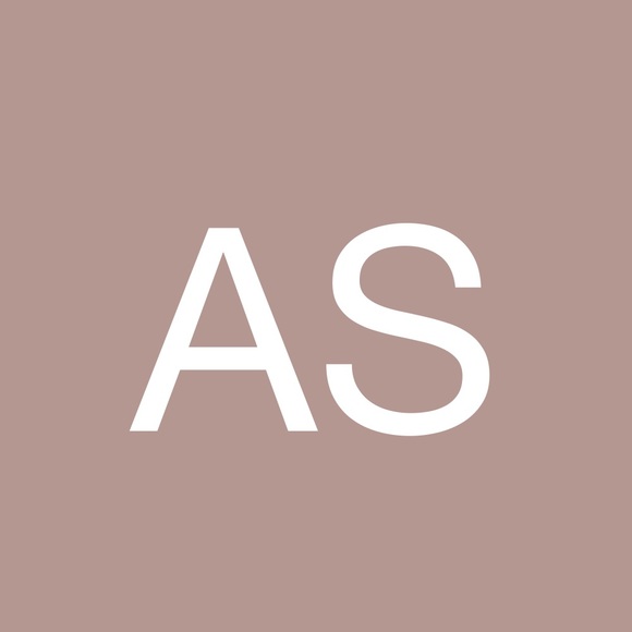 Profile Picture of Andrew Shuler (@04iyyq5k) on Poshmark