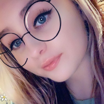 Profile Picture of Alyssa (@AlyssaMohr2) on Twitter