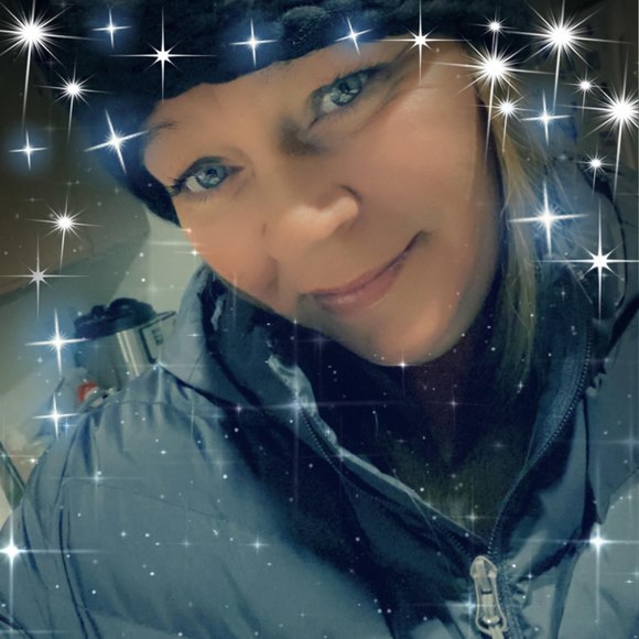 Profile Picture of Nicole Bonaccorsi (@grneyedgirl39) on Poshmark