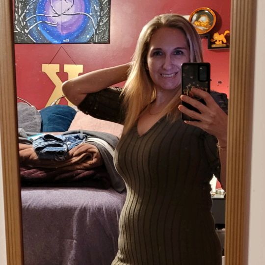 Profile Picture of kim (@kimberlystrope) on Tiktok