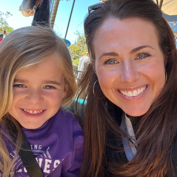 Profile Picture of Rachel Chigges (@rchigges) on Poshmark