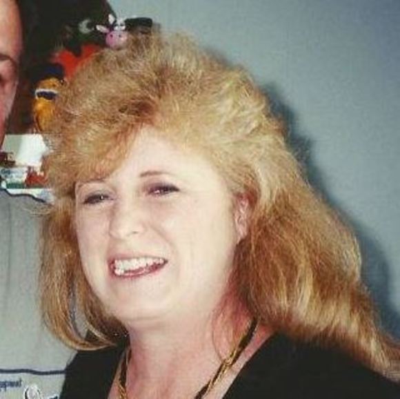 Lisa Macrunnels - Poshmark Profile Picture of Lisa Macrunnels (@lisamacrunnels) on Poshmark