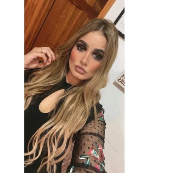 Arooj Zulfiqar - Poshmark Profile Picture of Arooj Zulfiqar (@aroojzulficar) on Poshmark