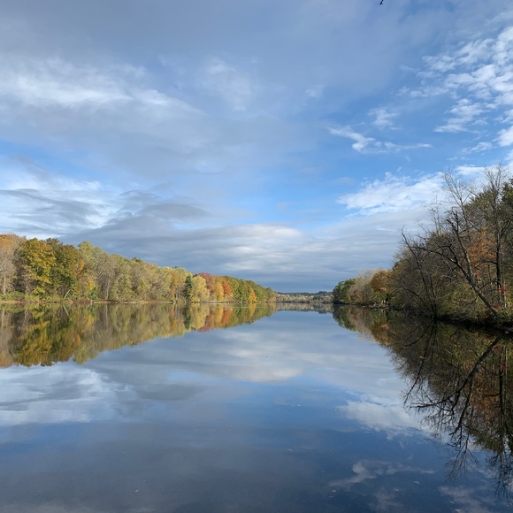 Profile Picture of Gail Hanehan (@rivergirl198) on Poshmark