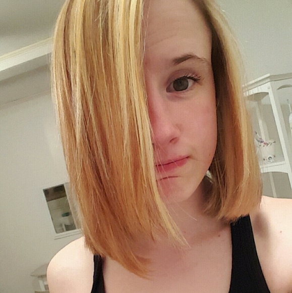 Profile Picture of Ariel Smarowsky (@asmarowsky1) on Poshmark