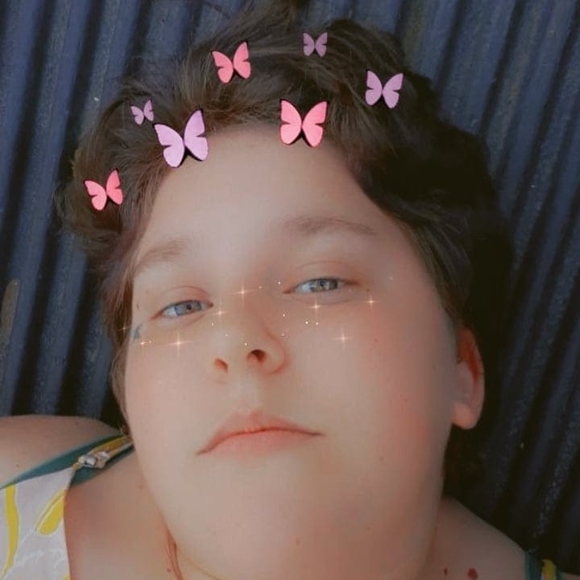 Profile Picture of Lily Gossage (@lilygossage01) on Poshmark