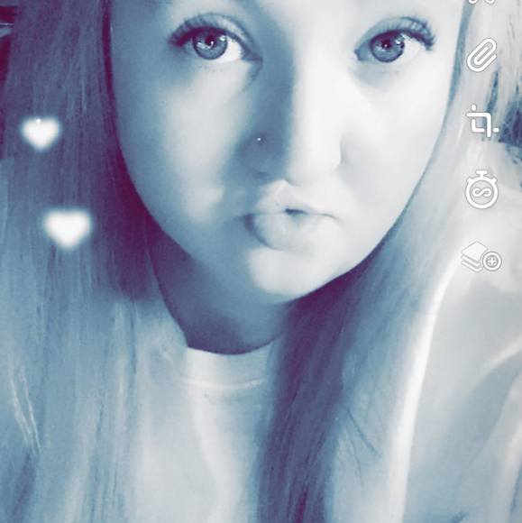 Profile Picture of Julie Williams (@jrw2318) on Poshmark