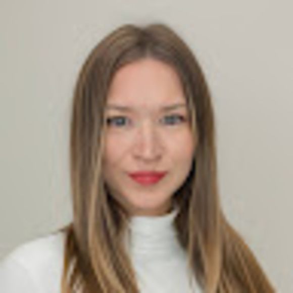 Profile Picture of Angela Gallik (@acgallik) on Poshmark