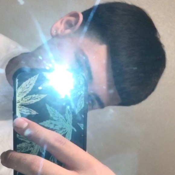 Profile Picture of Ivan Arredondo (@ivanarredond207) on Poshmark