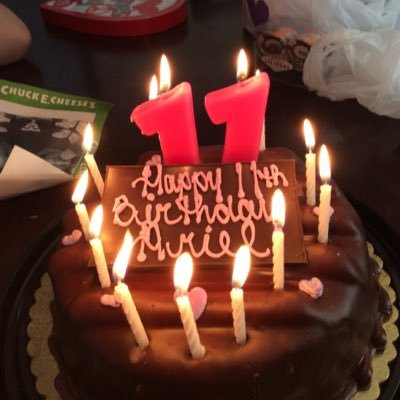 Profile Picture of Arielcorley (@Mittens213) on Twitter